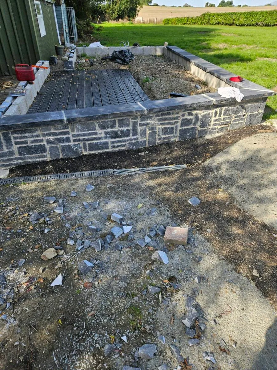 Free..Blue limestone wall stone - Image 1