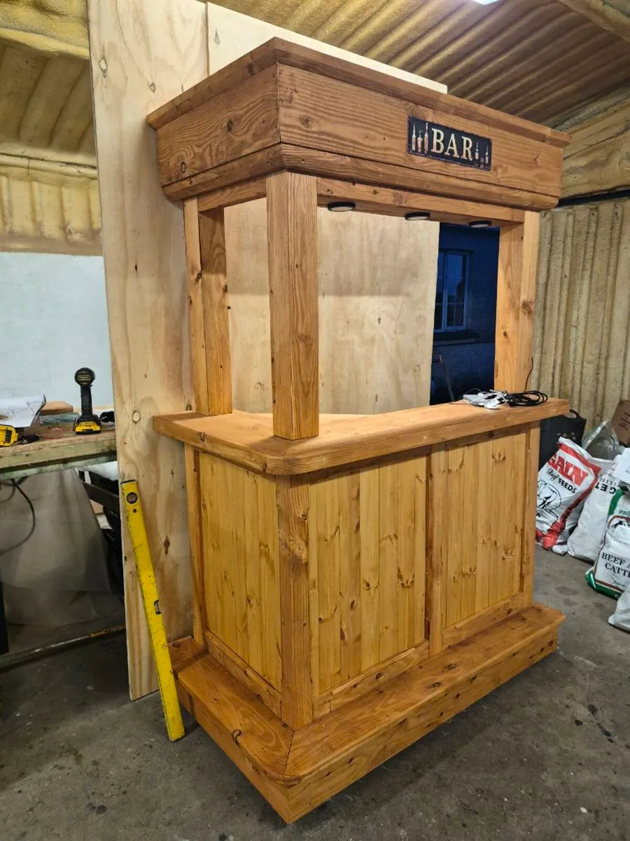 Rustic home bar - Image 2