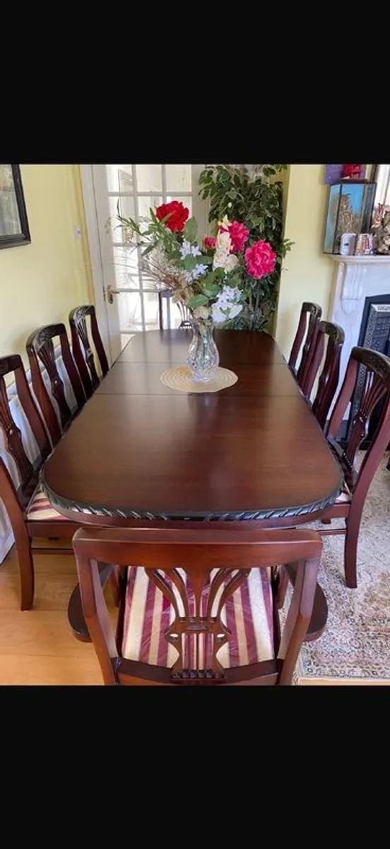 Solid Wood Extendable Dining Table & Chairs - Image 3