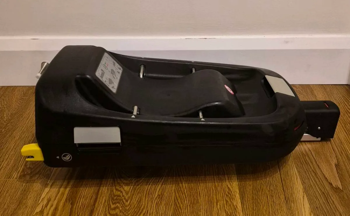 Silver Cross Wave travel system - Image 4