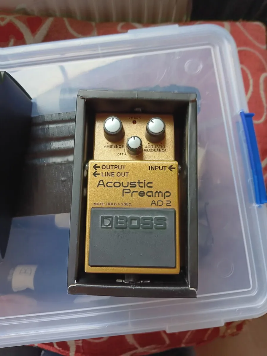BOSS acoustic guitar pedal - Image 1