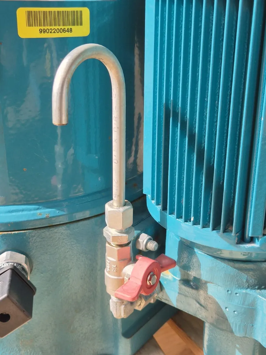 Independant oil filter with Pump - Image 4