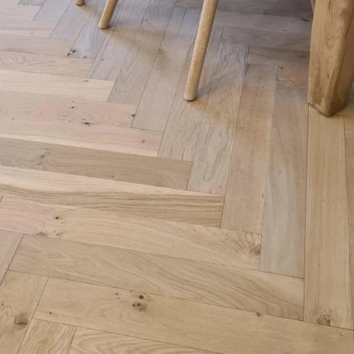 Tuscany Oak Engineered Herringbone Flooring 9.56m² - Image 1