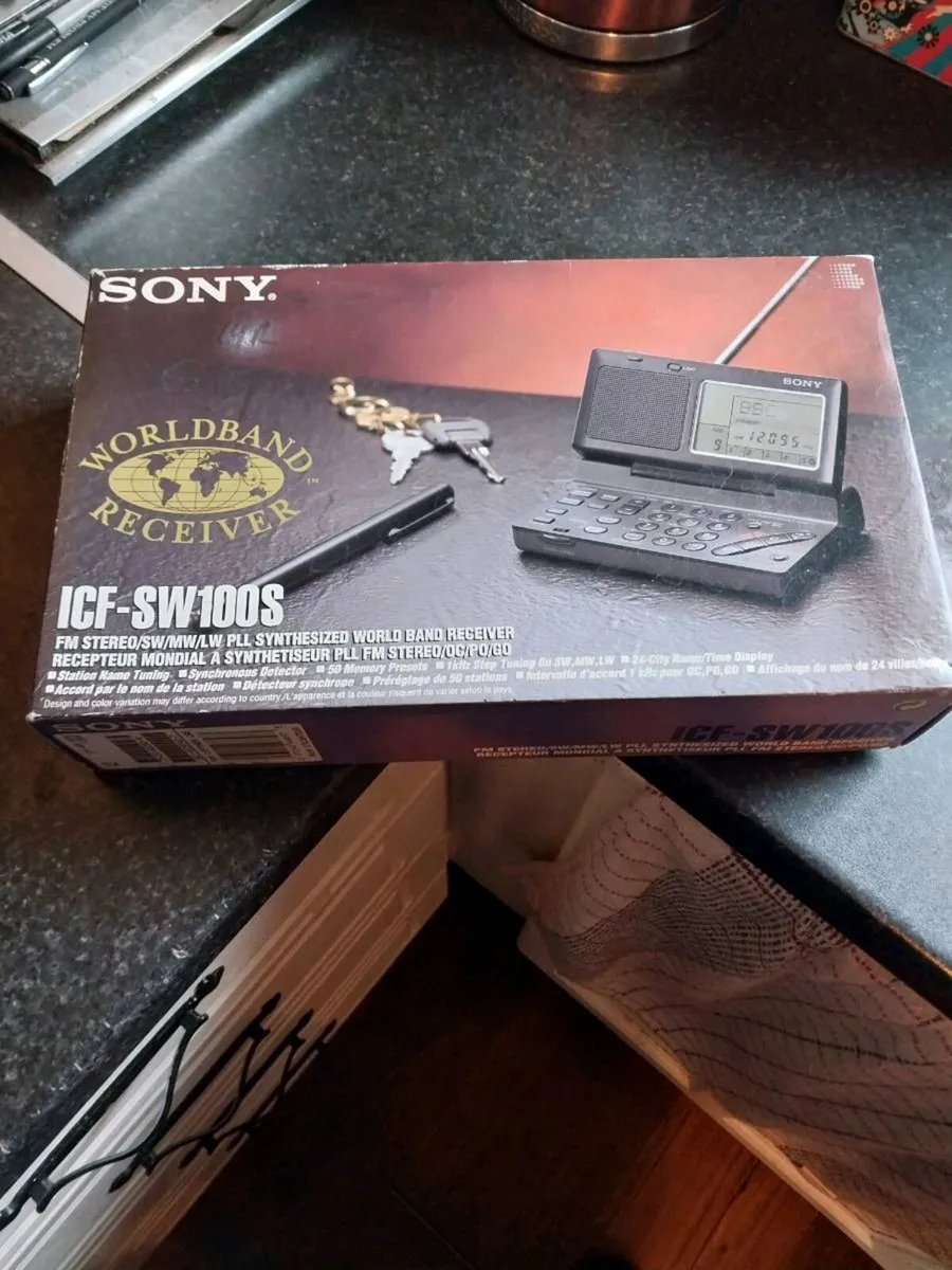 Sony sw100s  world band radio - Image 1