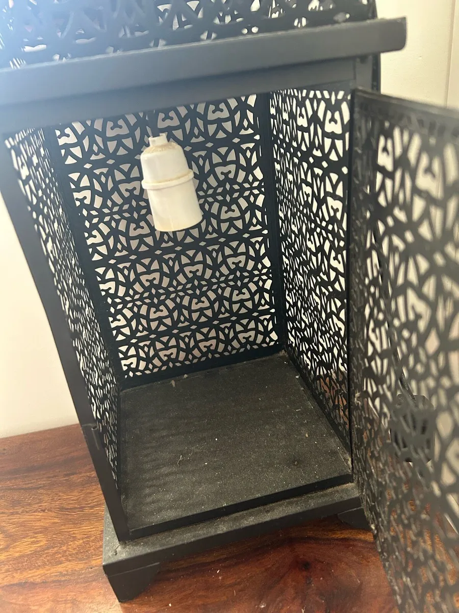 Black metal lamp - Image 3