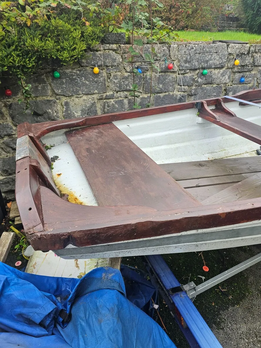 Lake boat - Image 2