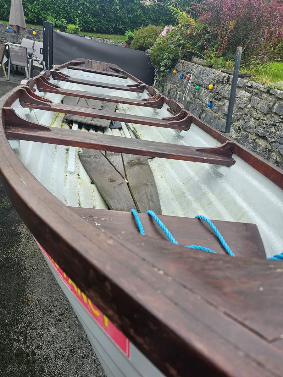 Lake boat - Image 4