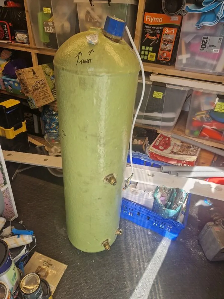 Hot water cyclinder - Image 1