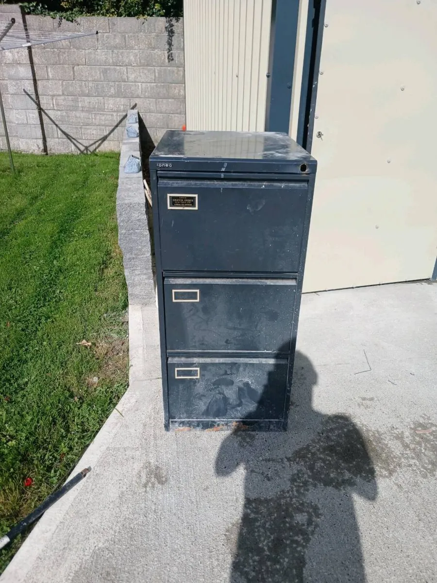 Filing  cabinet