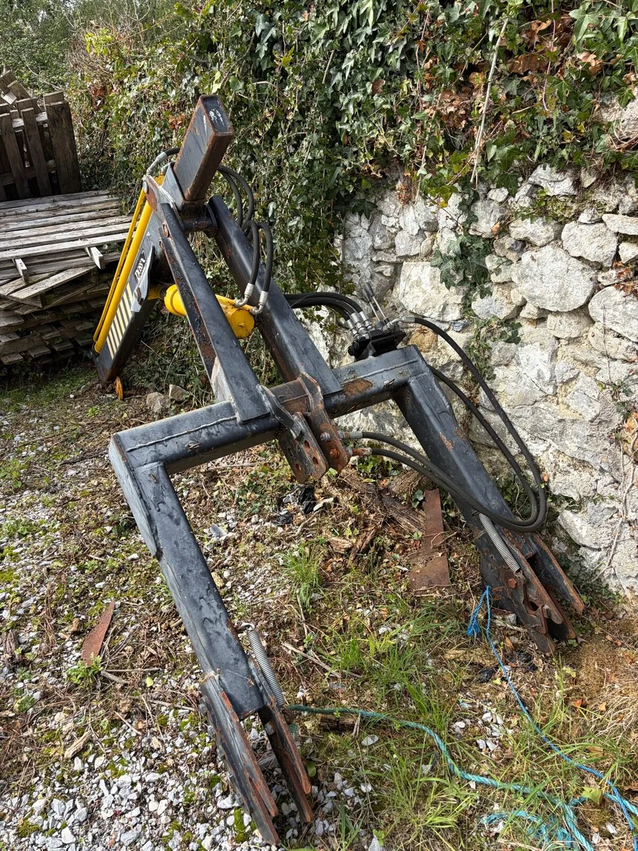 Fertiliser bag lifter - Image 2