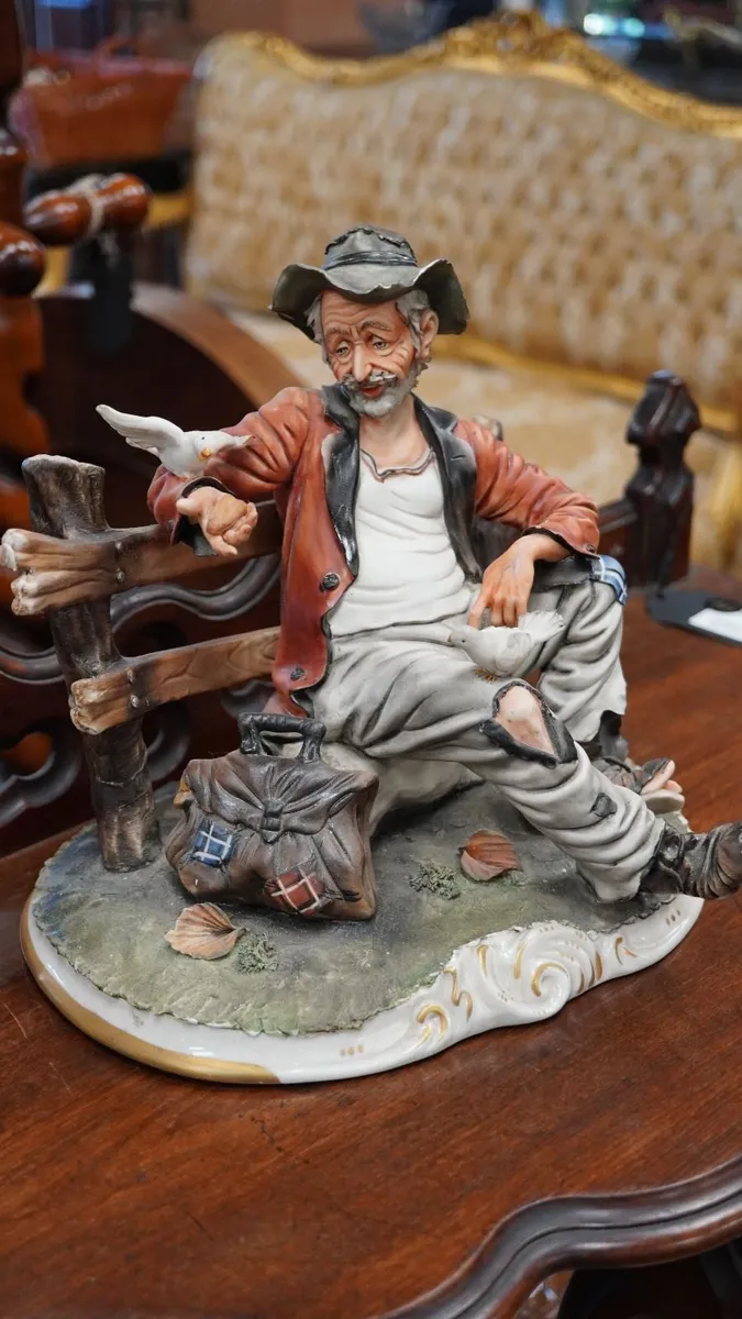 Capodimonte Figurine - Image 2