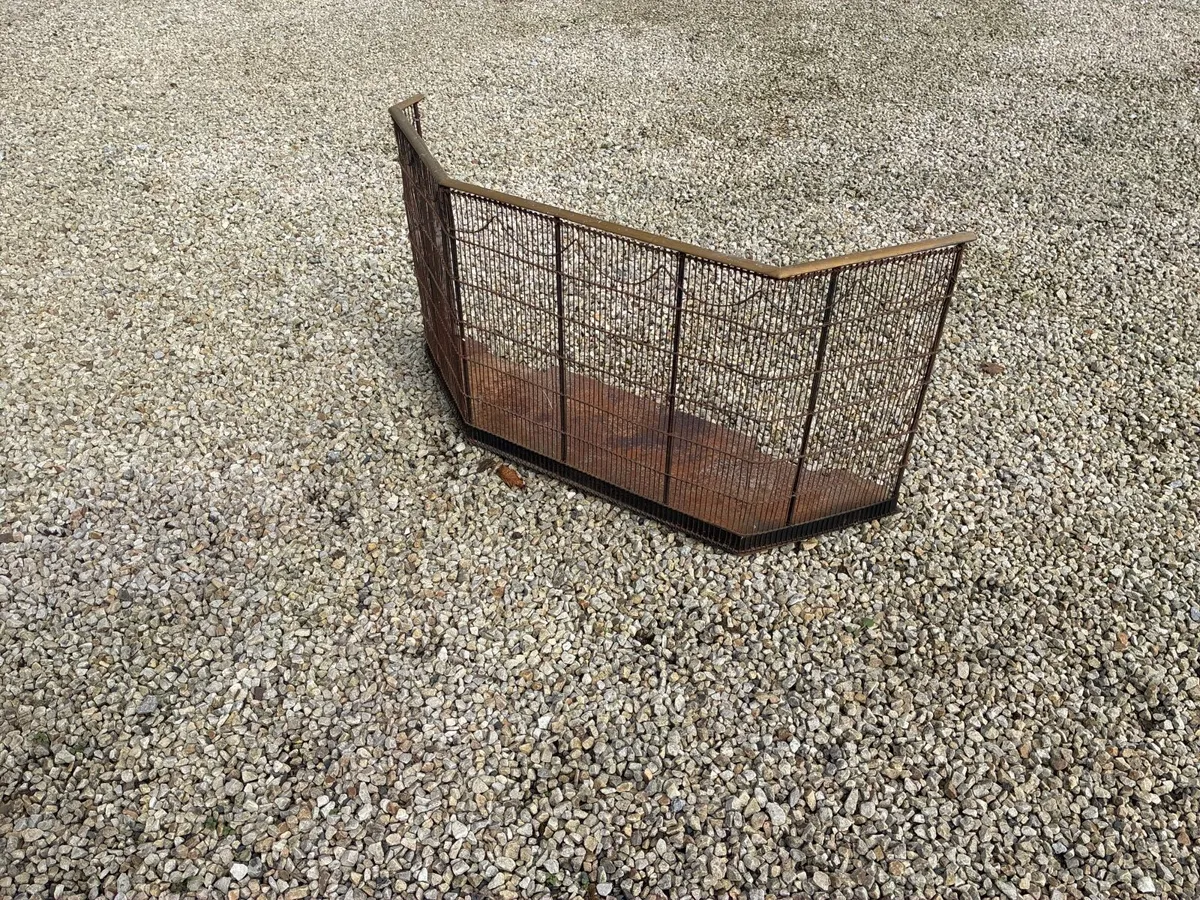Antique fire guard - Image 3