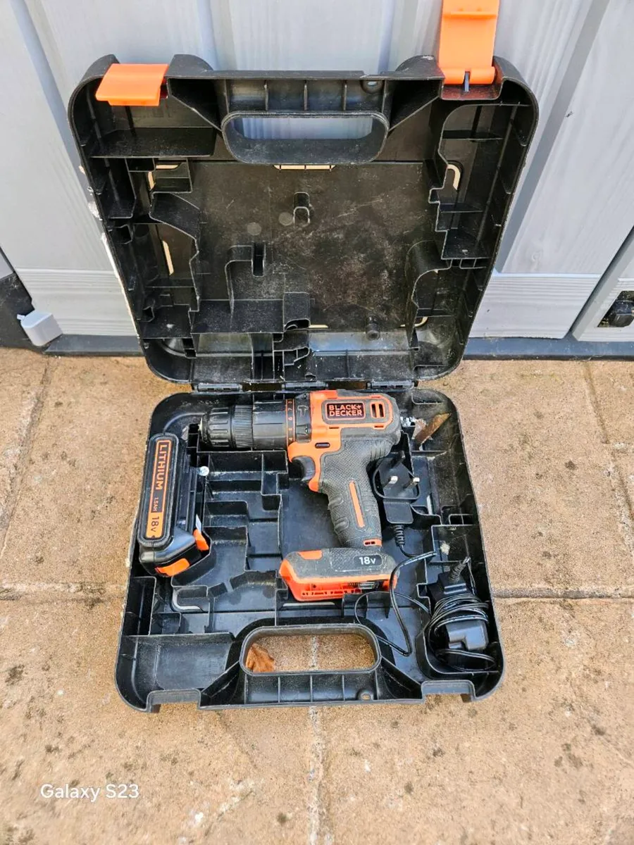 BLACK & DECKER DRILL - Image 2