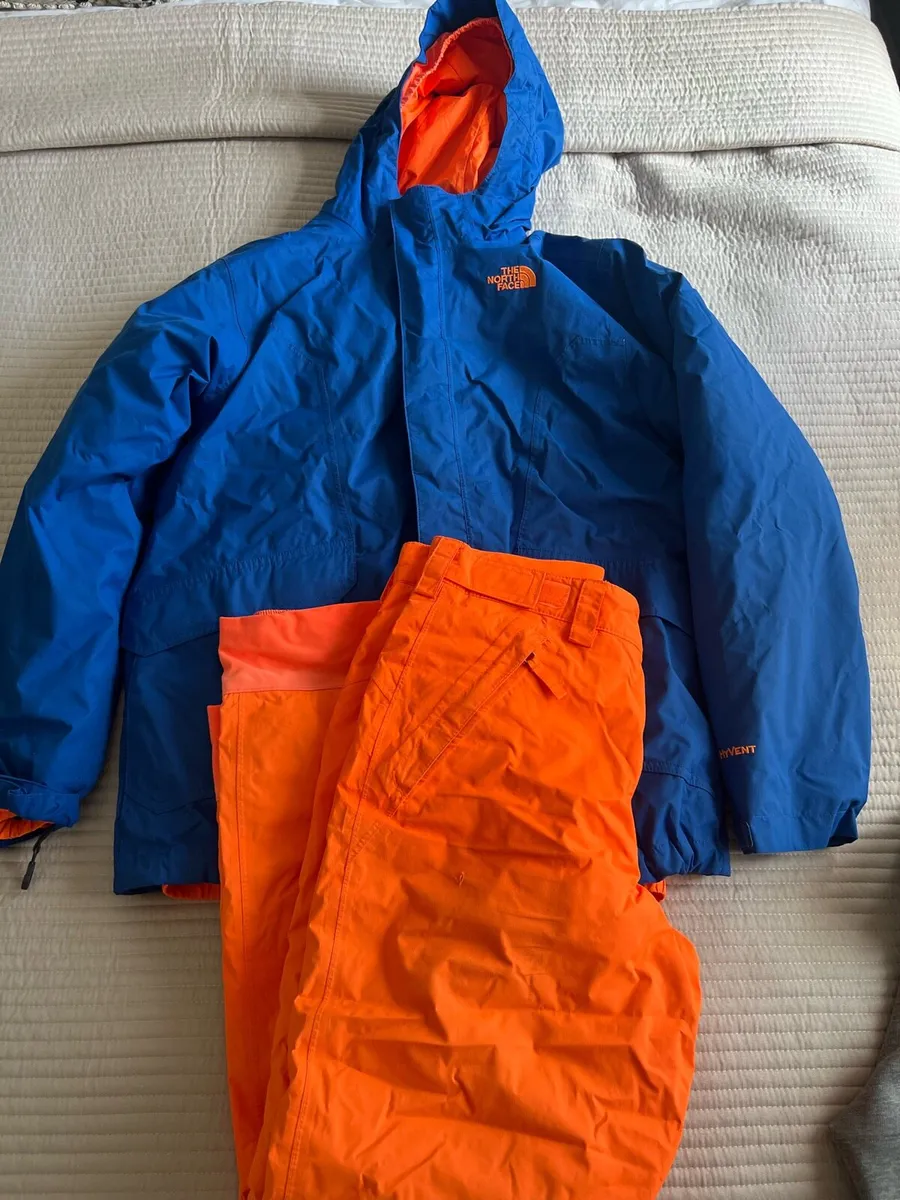 Ski clothes - Image 1