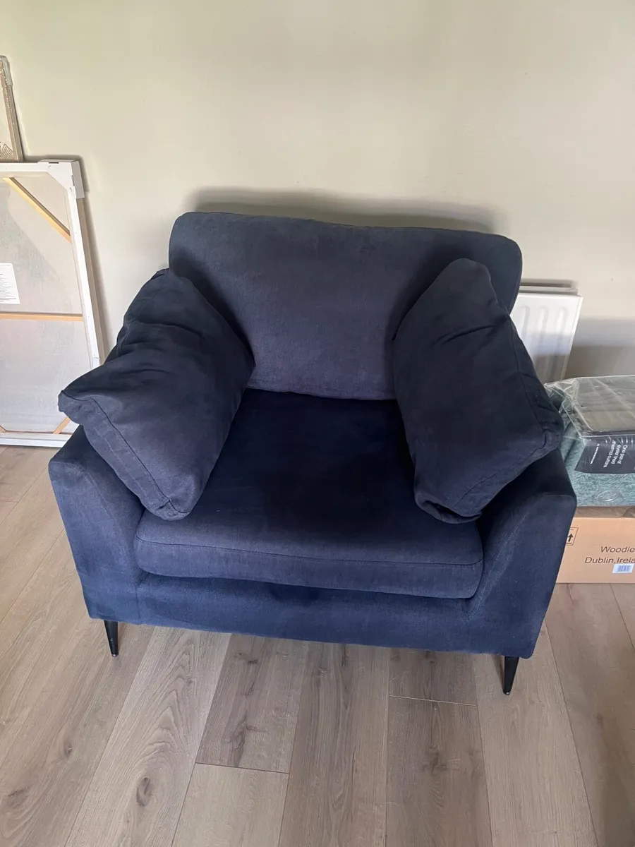3 Seater couch 1 Seat chair and large footstool - Image 3