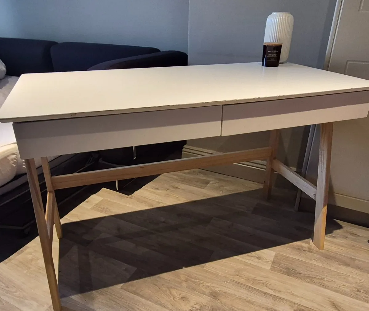 Desk - Image 4