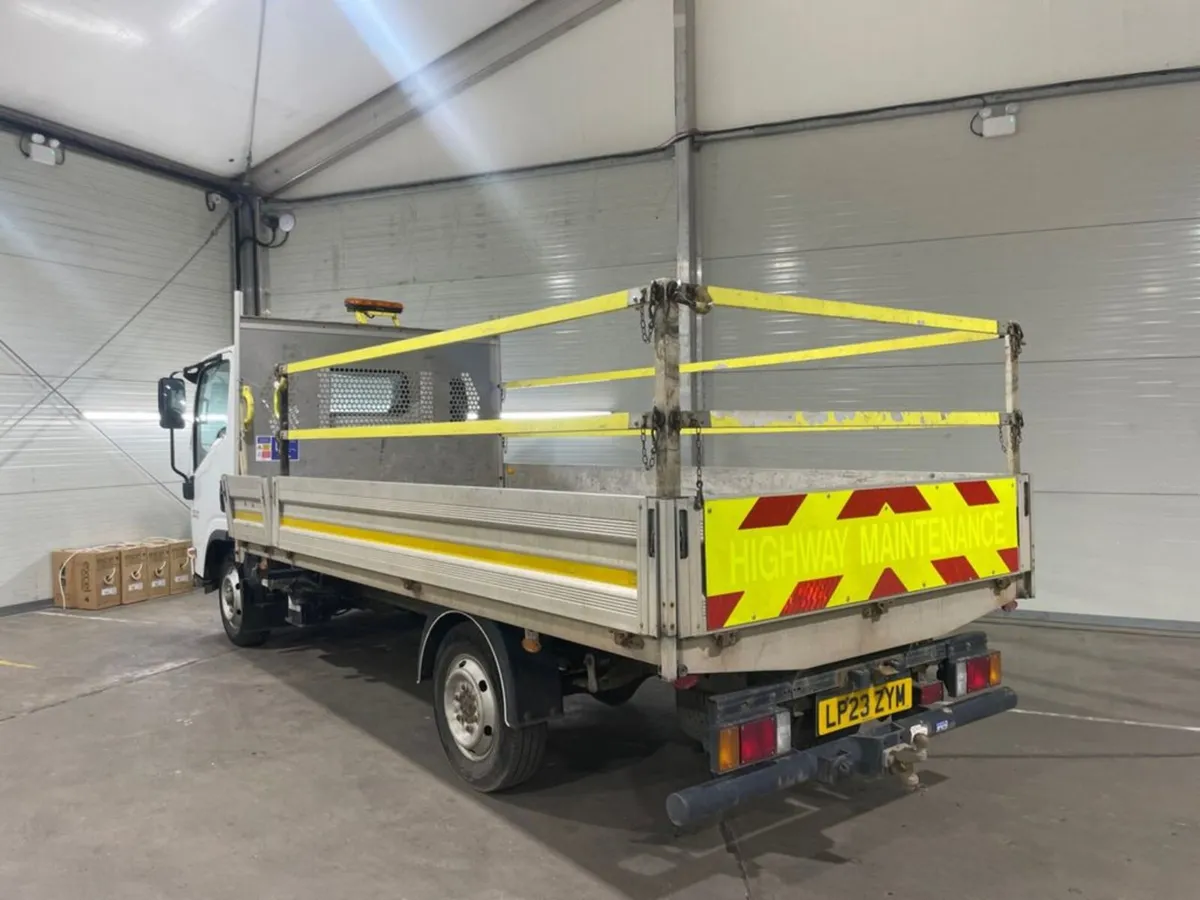 2023 Isuzu Grafter Dropside Van - Image 3