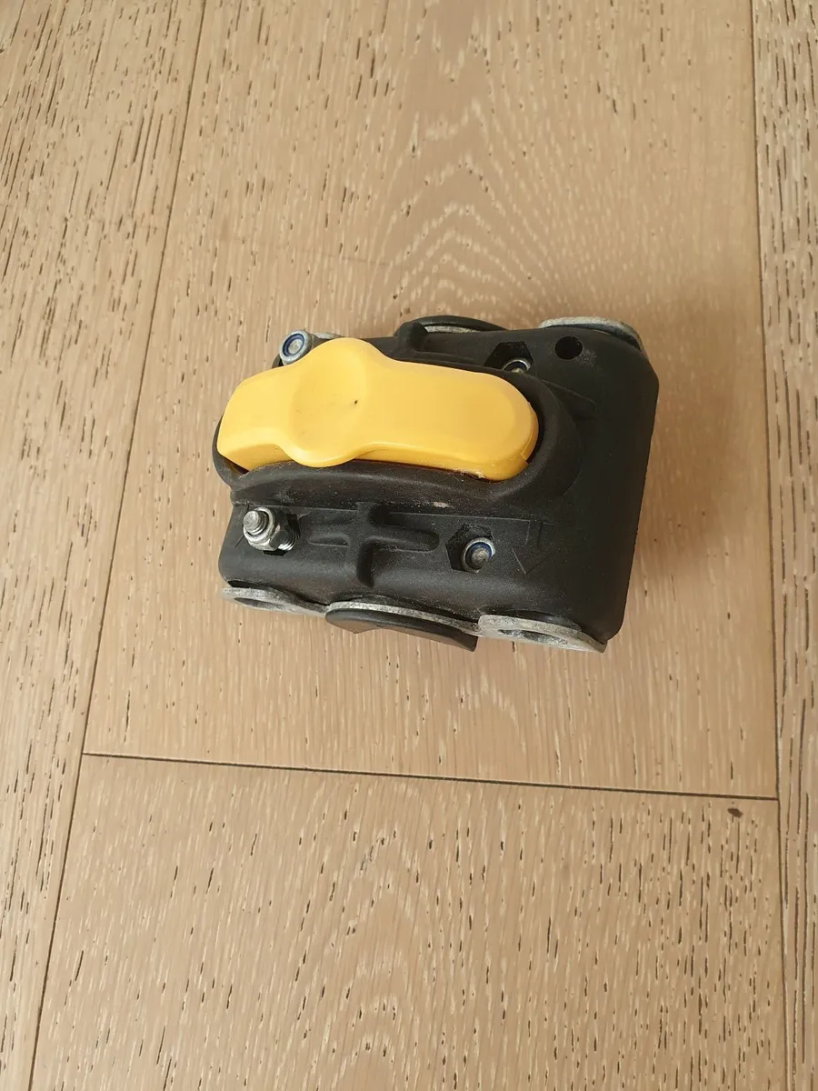 Rear frame mounted bike seat - Image 3
