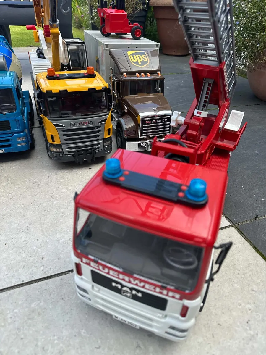 Bruder toys - Image 2