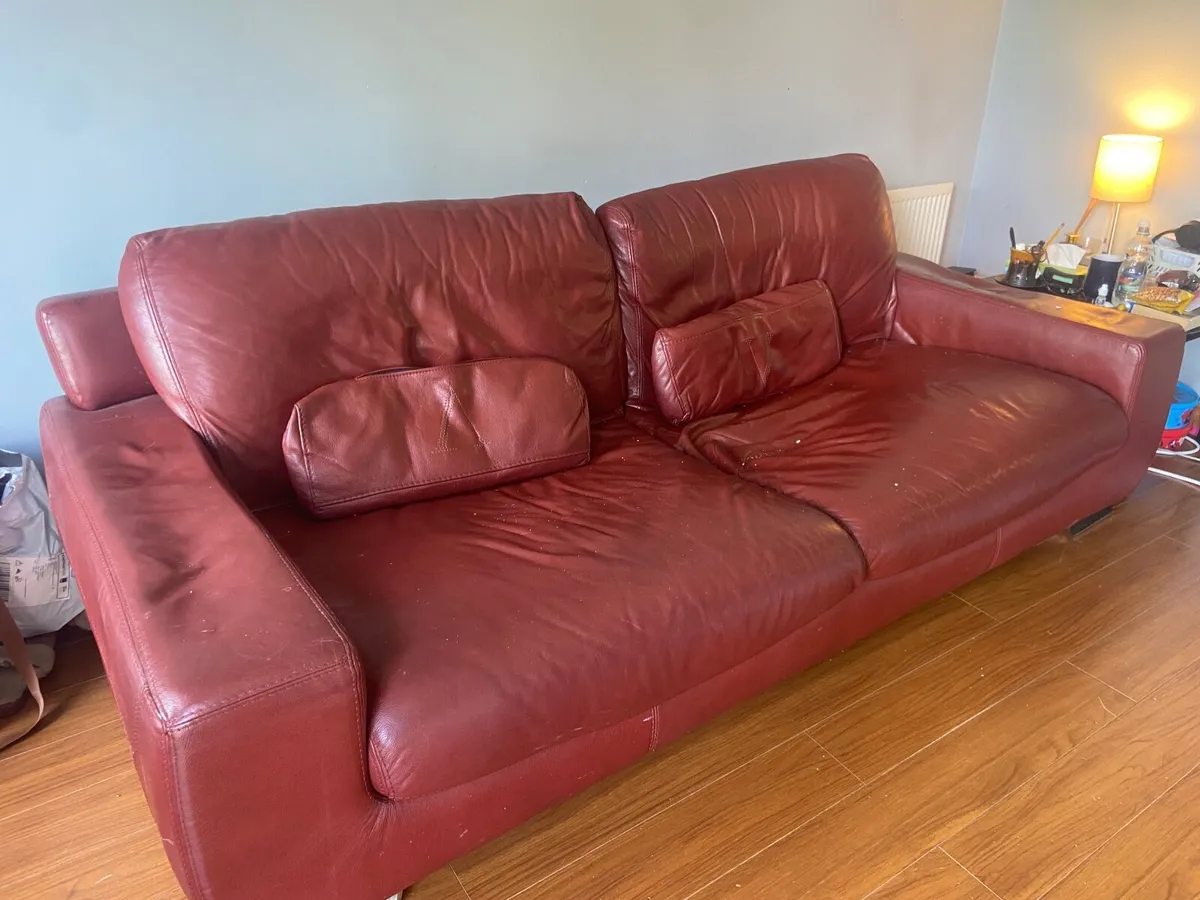 Couch For FREE - Image 2