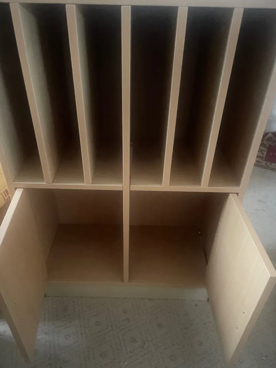 Cabinet - Image 1