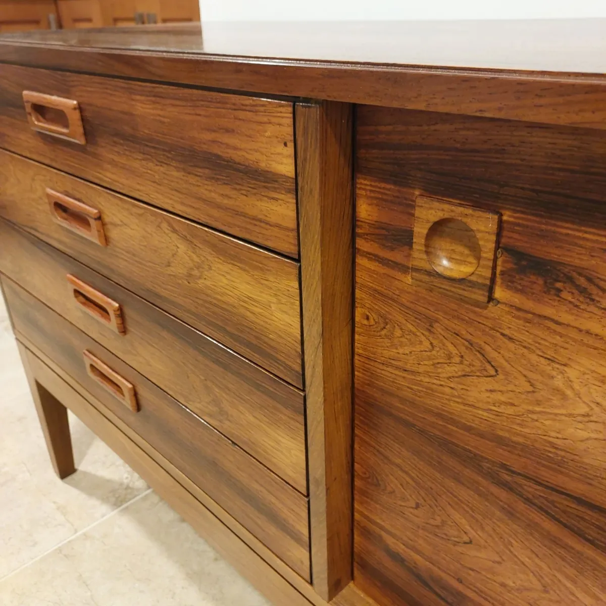 Mid Century 'Rosewood' Sideboard - Image 4