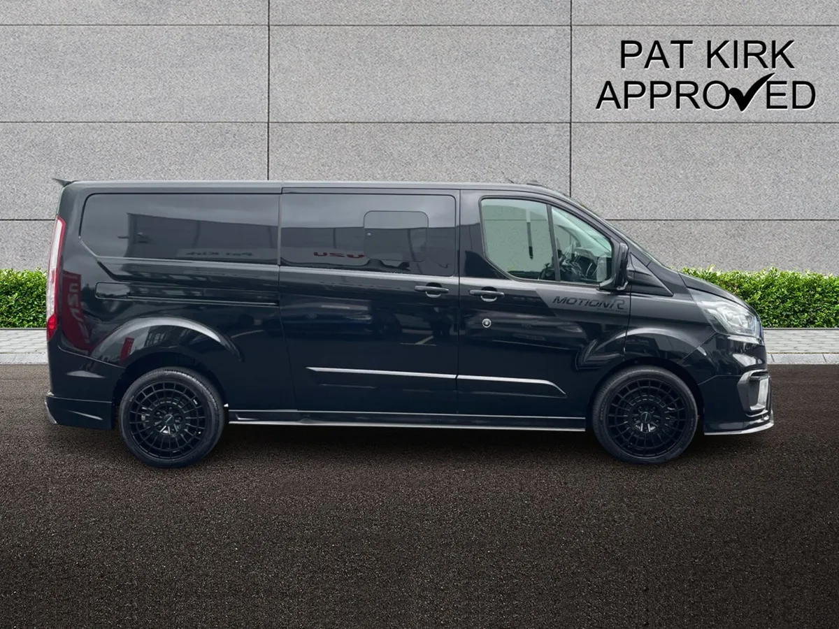 Ford Transit Custom 2.0 EcoBlue 185ps Low Roof D/C - Image 3