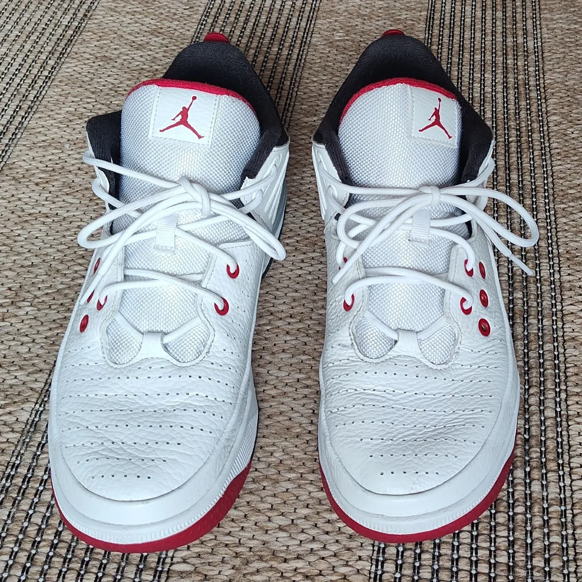 Nike Air Jordan - Image 3