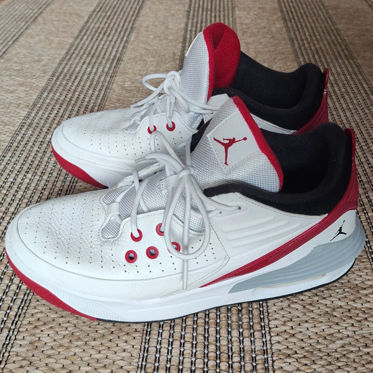 Nike Air Jordan - Image 4