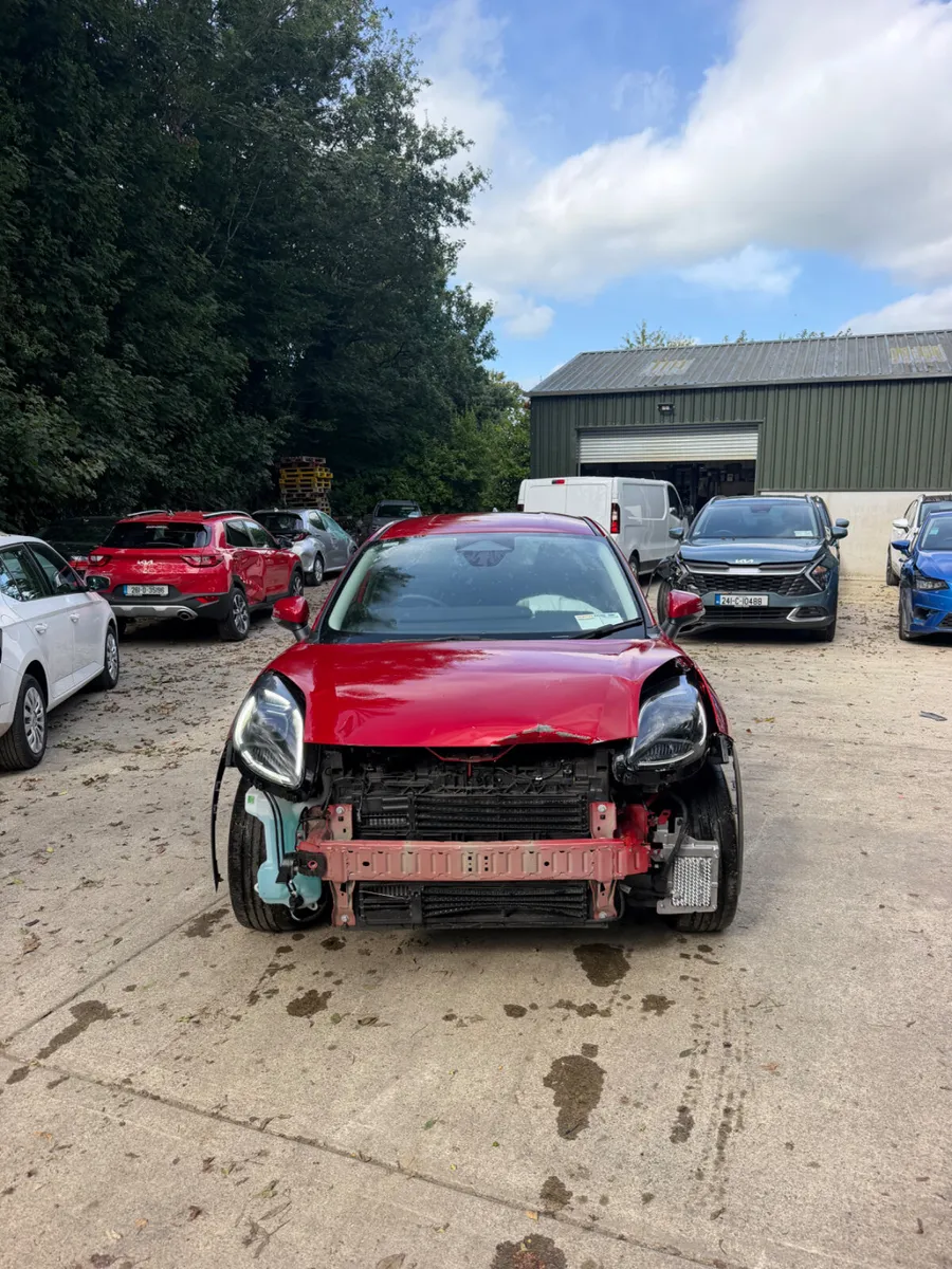 2025 Ford Puma - Image 2