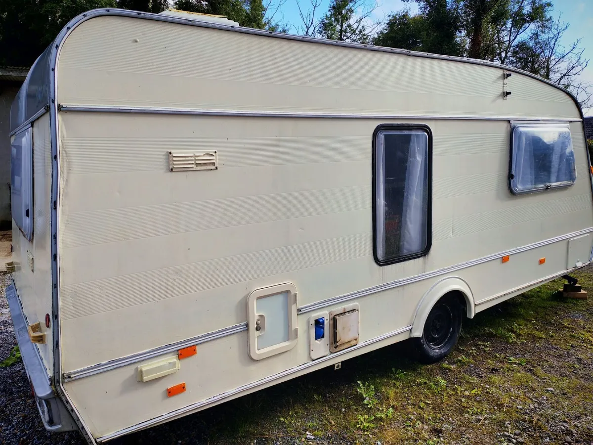 Caravan - Image 3