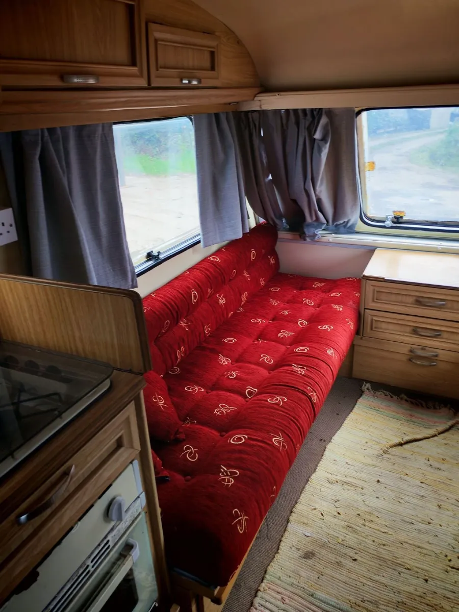 Caravan - Image 4