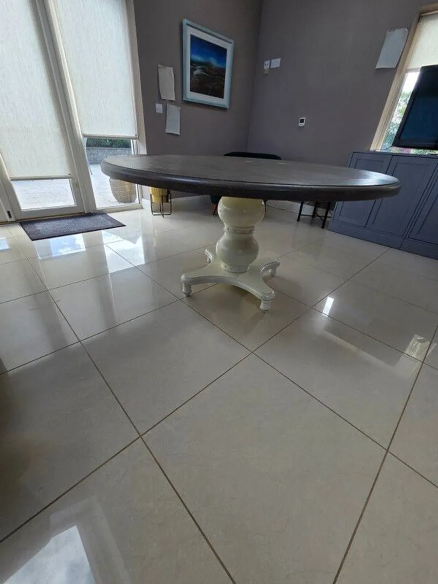 dining - Image 2