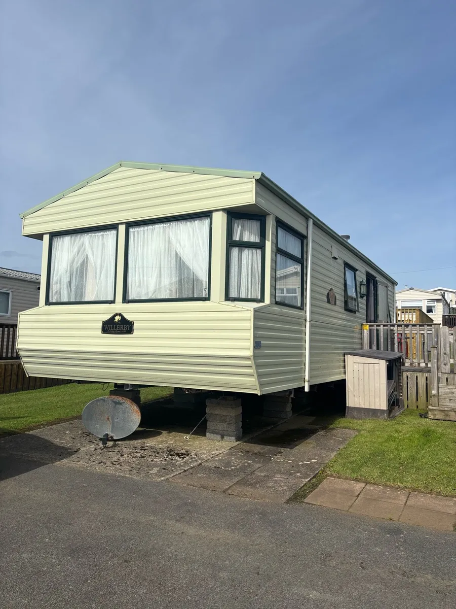 Willerby 2 Bed Mobile Home For Sale - Image 1