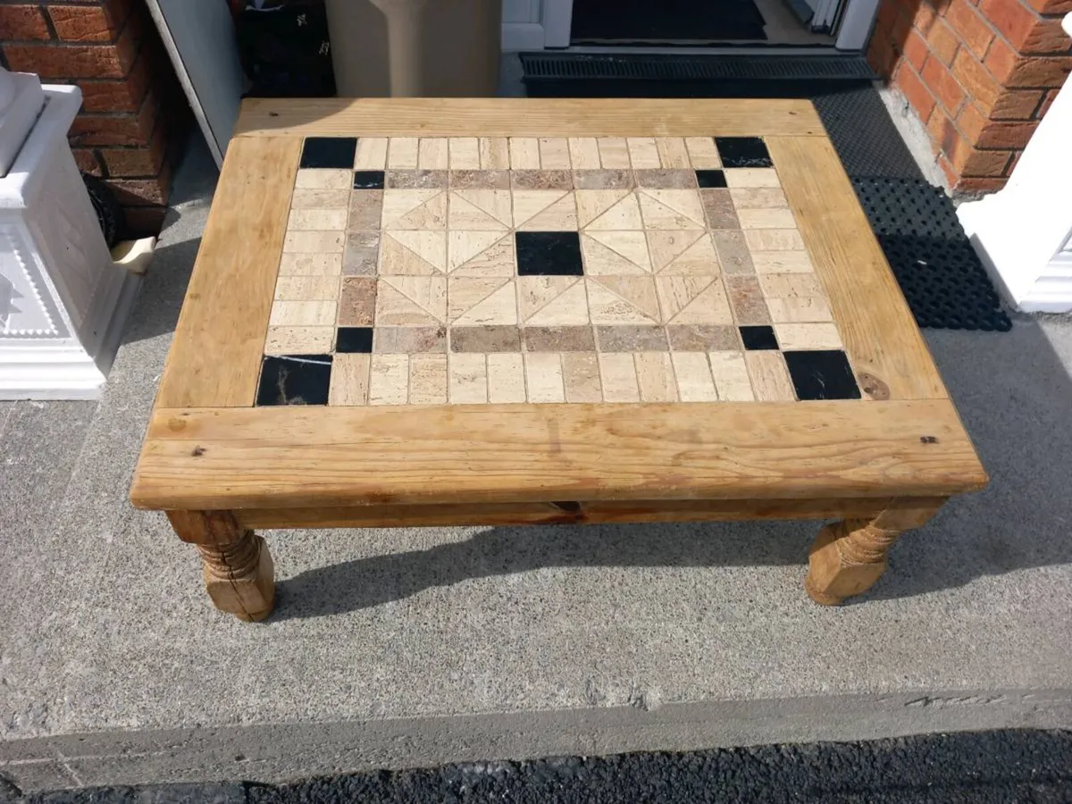 Coffee table - Image 1