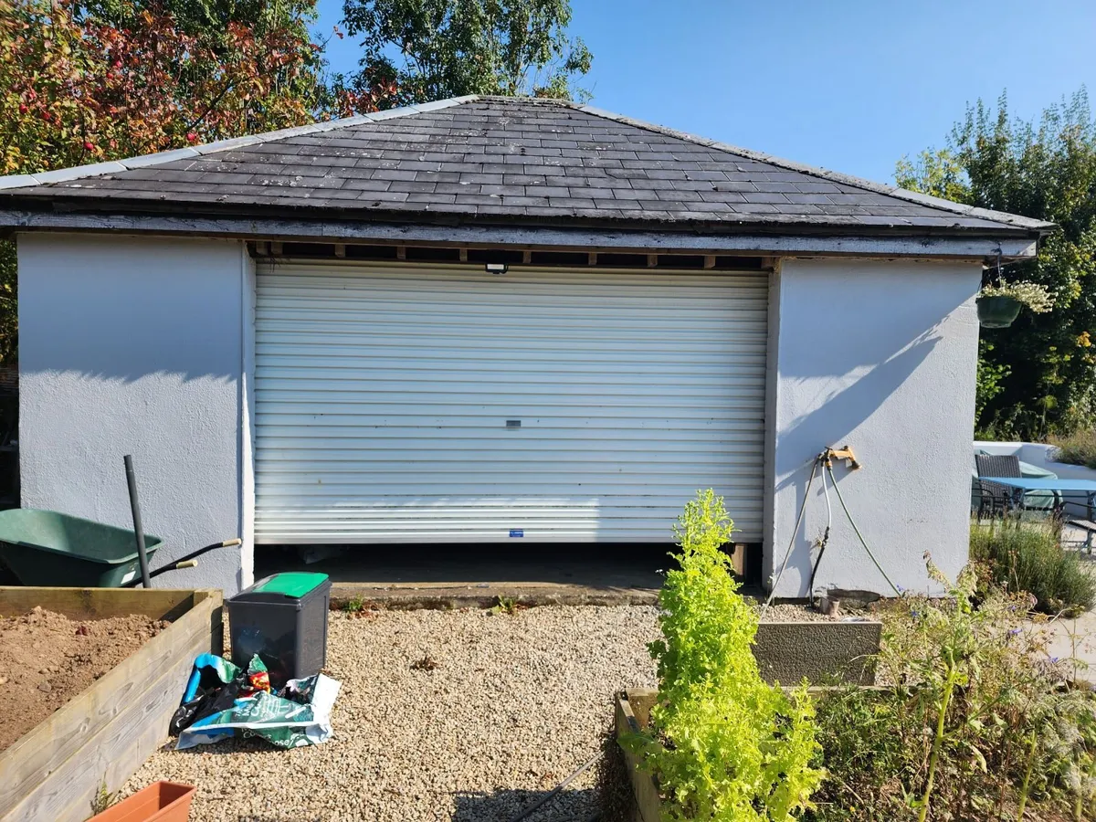 Garage roller door - Image 1