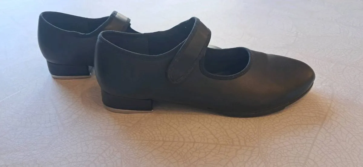 Tap shoes uk size 5 - Image 3