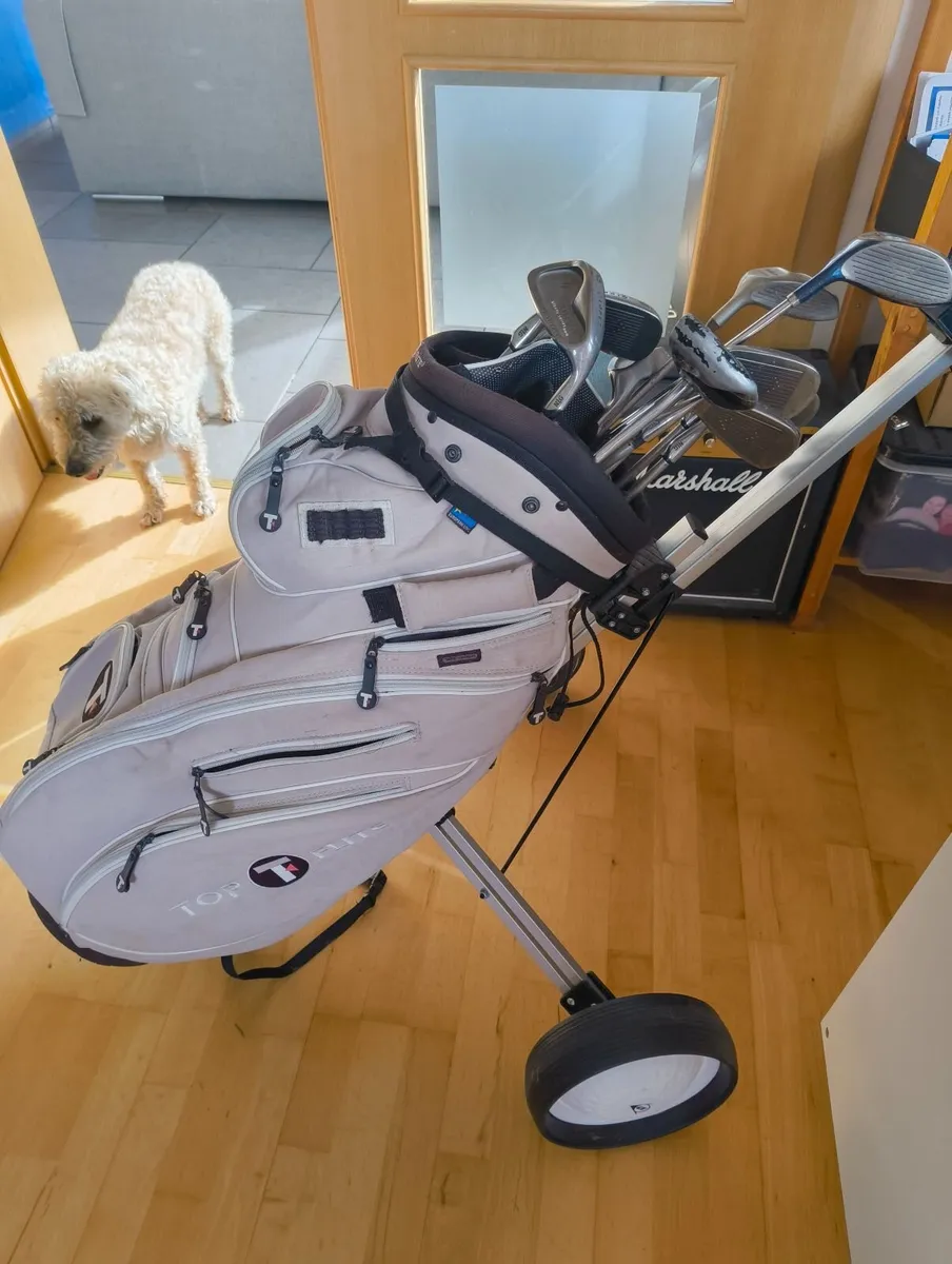 Golf set and trolley - Image 2
