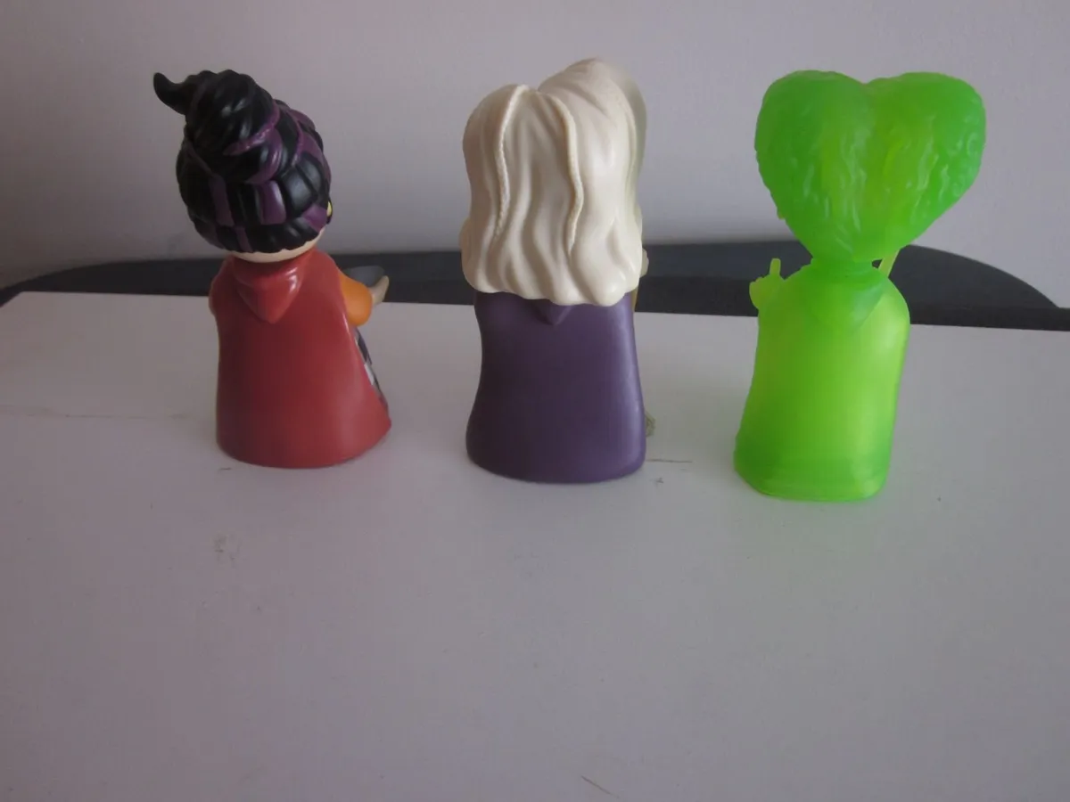 Disney Hocus Pocus Sanderson Sisters Figures - Image 3