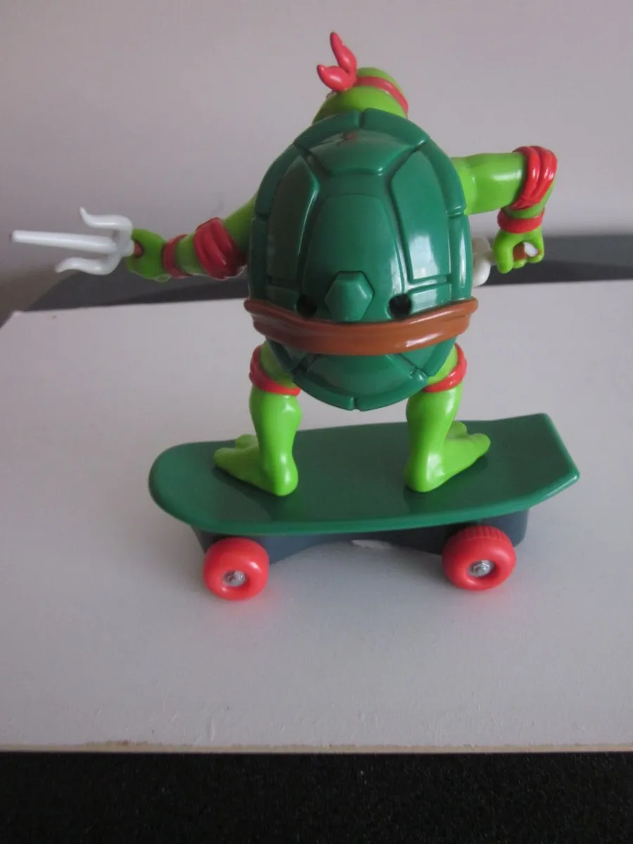 Teenage  Ninja Turtles Sewer Shredders Raphael - Image 3