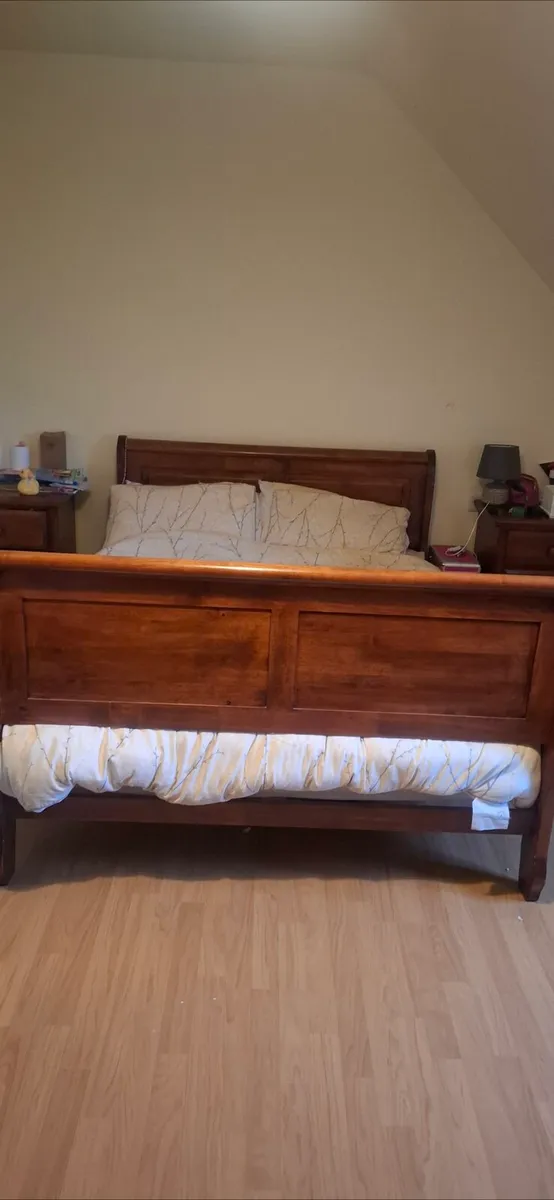 Solid oak bedroom set - Image 1