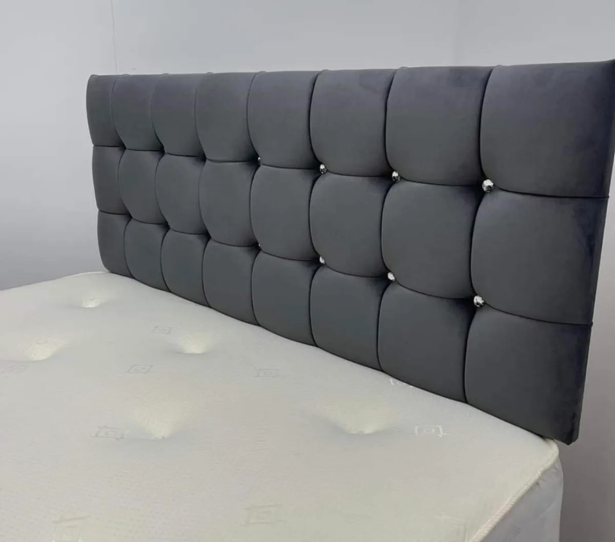 All new split divan base beds - Image 3