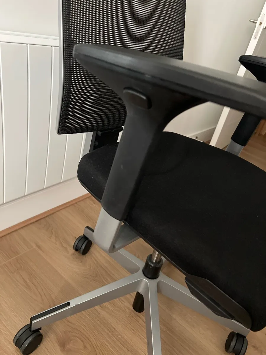 Office chair very good condition - Image 2