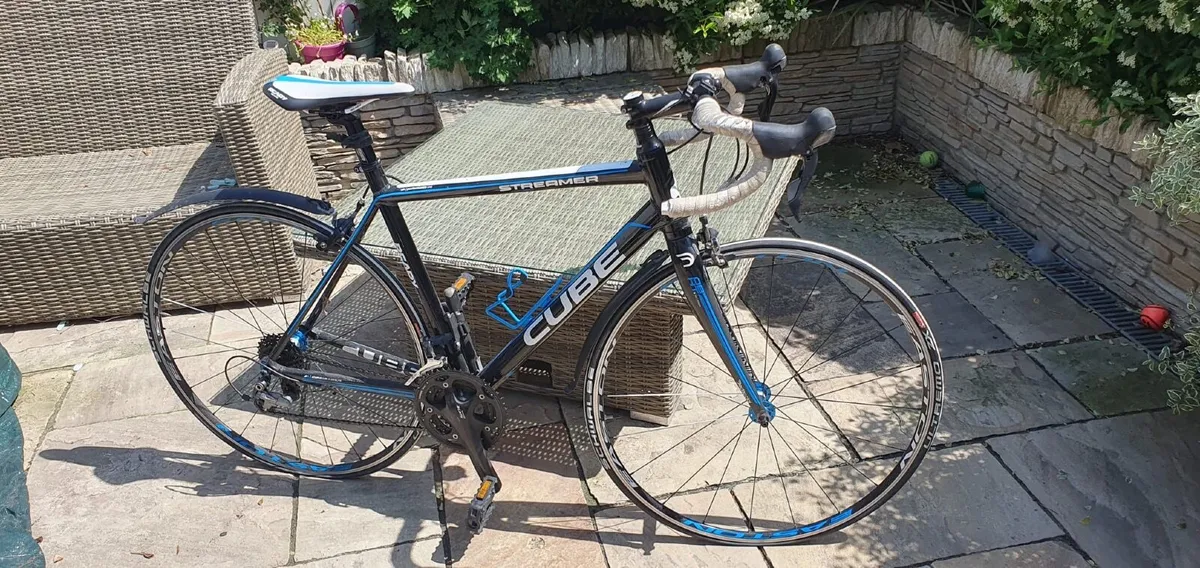 Cube Racing bike - Image 1