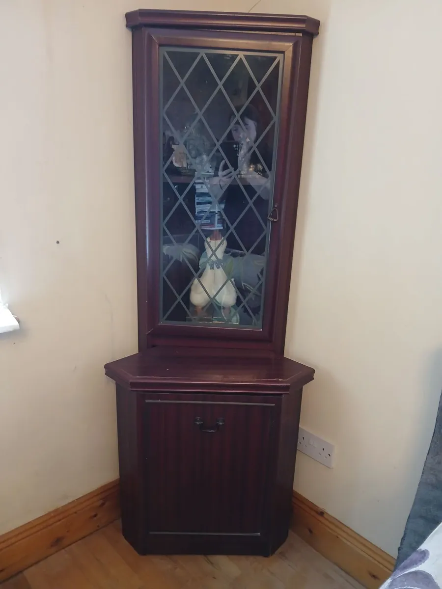 Corner unit
