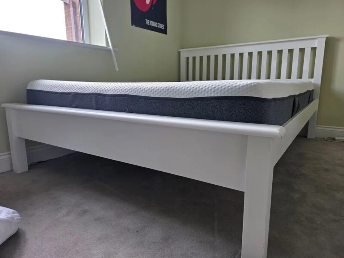 kingsize bed with mattress - Image 4