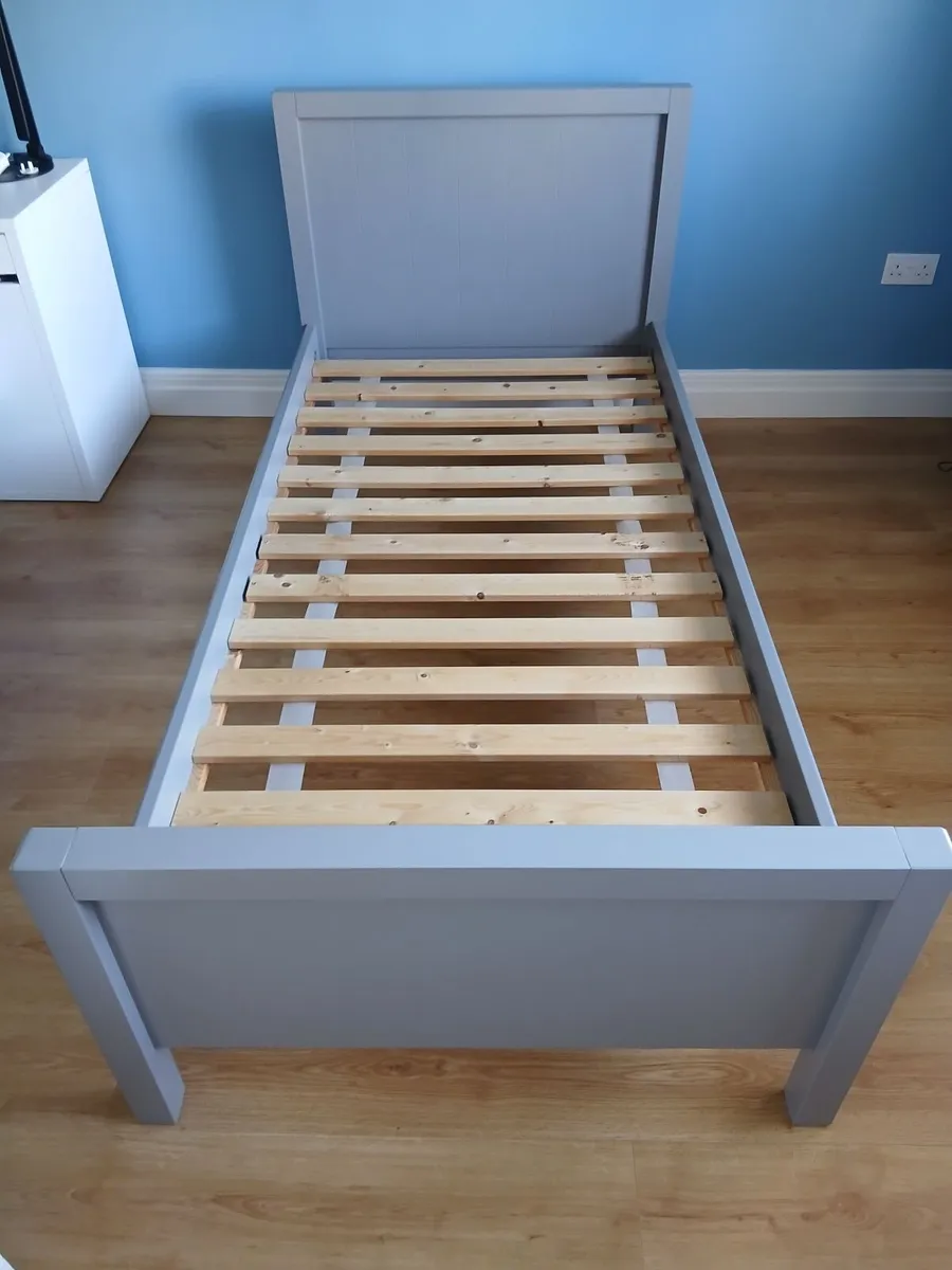 Bed - Image 2