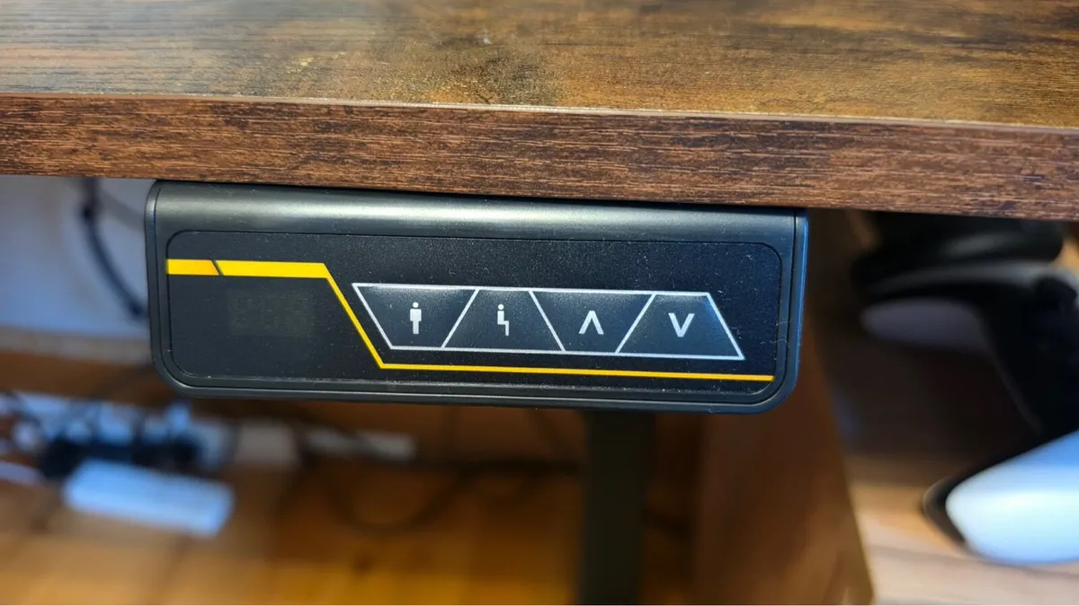 Flexispot 160x60 electric standing desk - Image 3