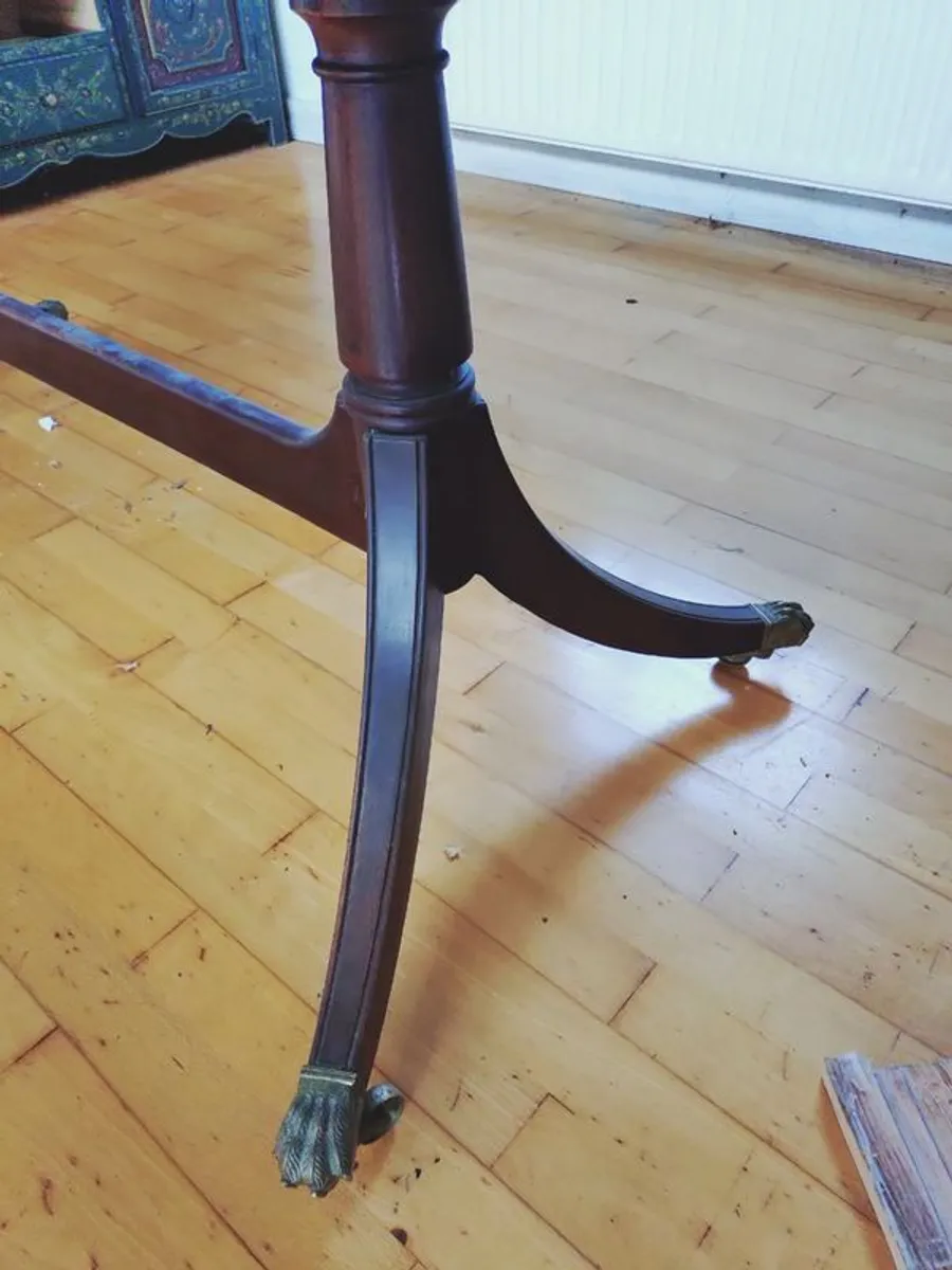 Mahogany dining table with fold-out leaf - Image 4