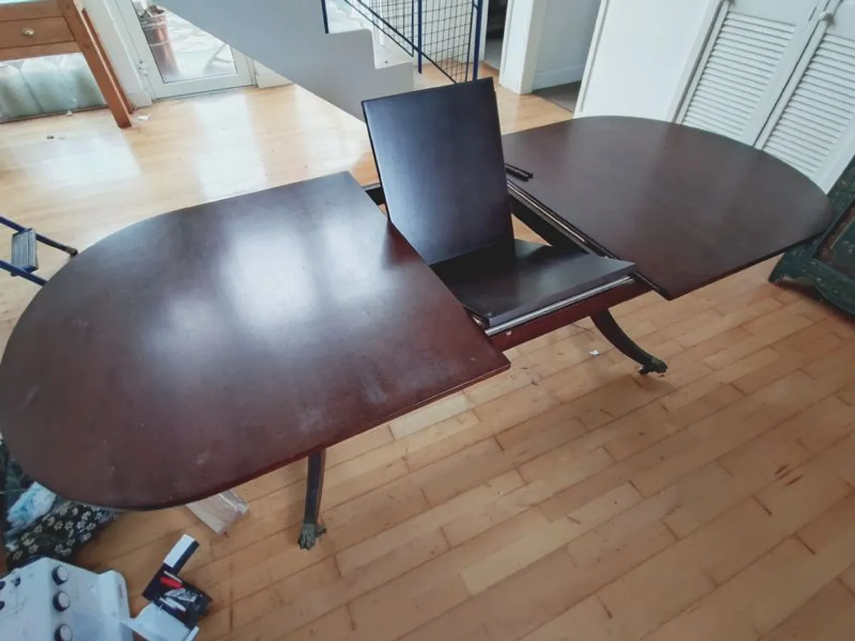 Mahogany dining table with fold-out leaf - Image 3